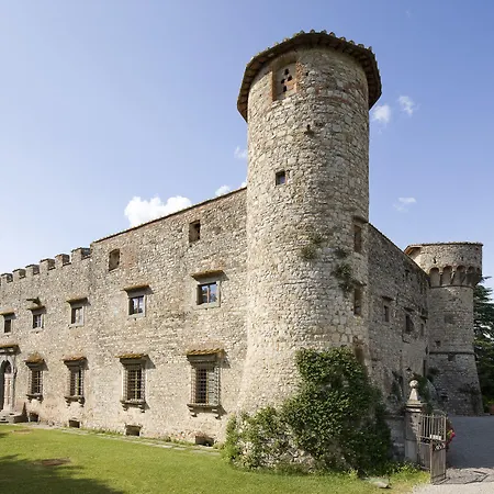 Castello Di Meleto 컨트리하우스 *