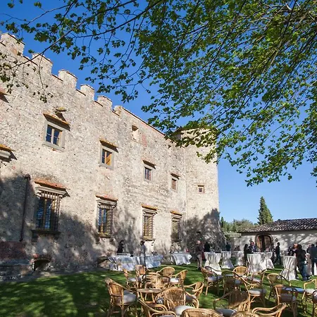 Castello Di Meleto 컨트리하우스 *